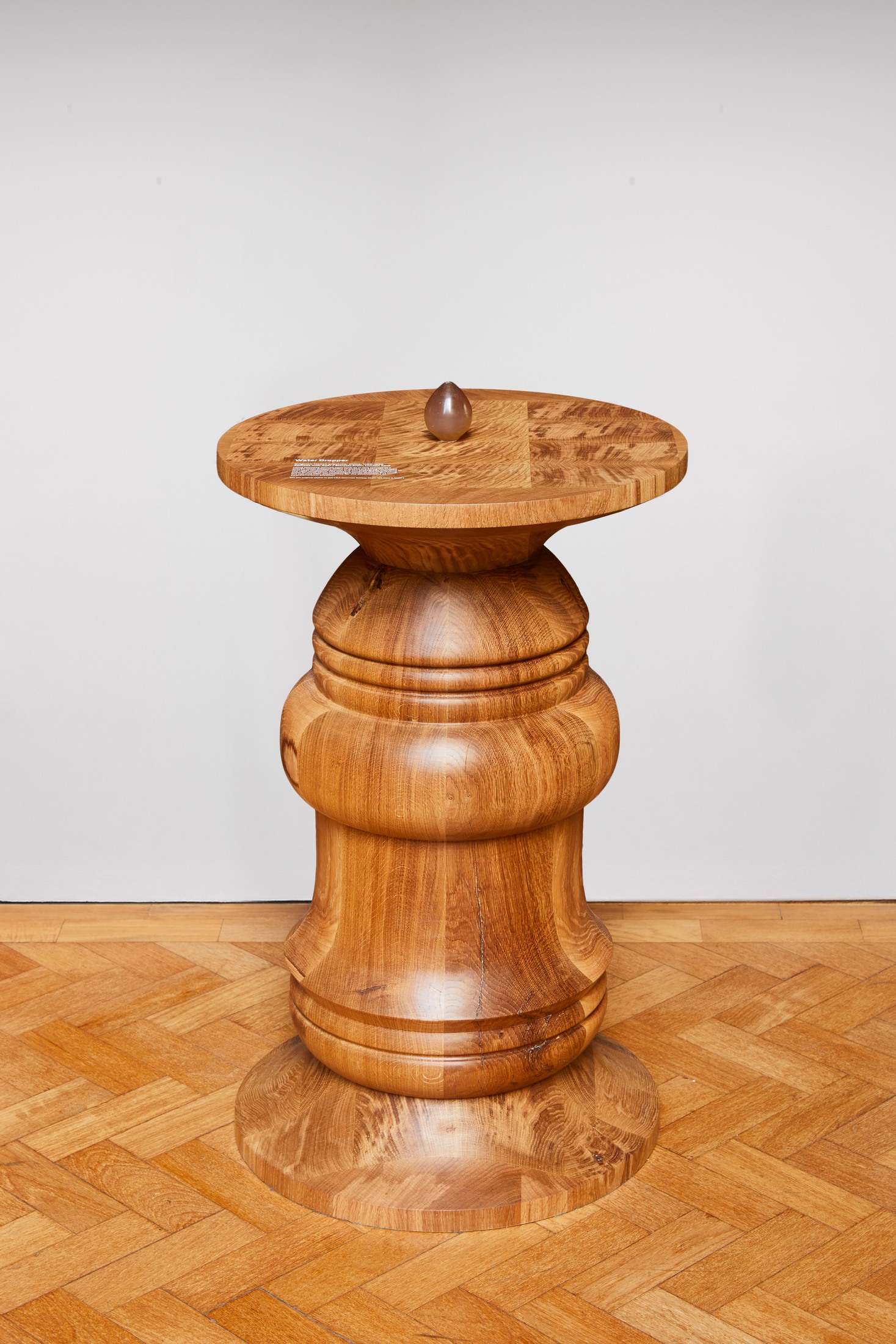 Turned table, oak profile